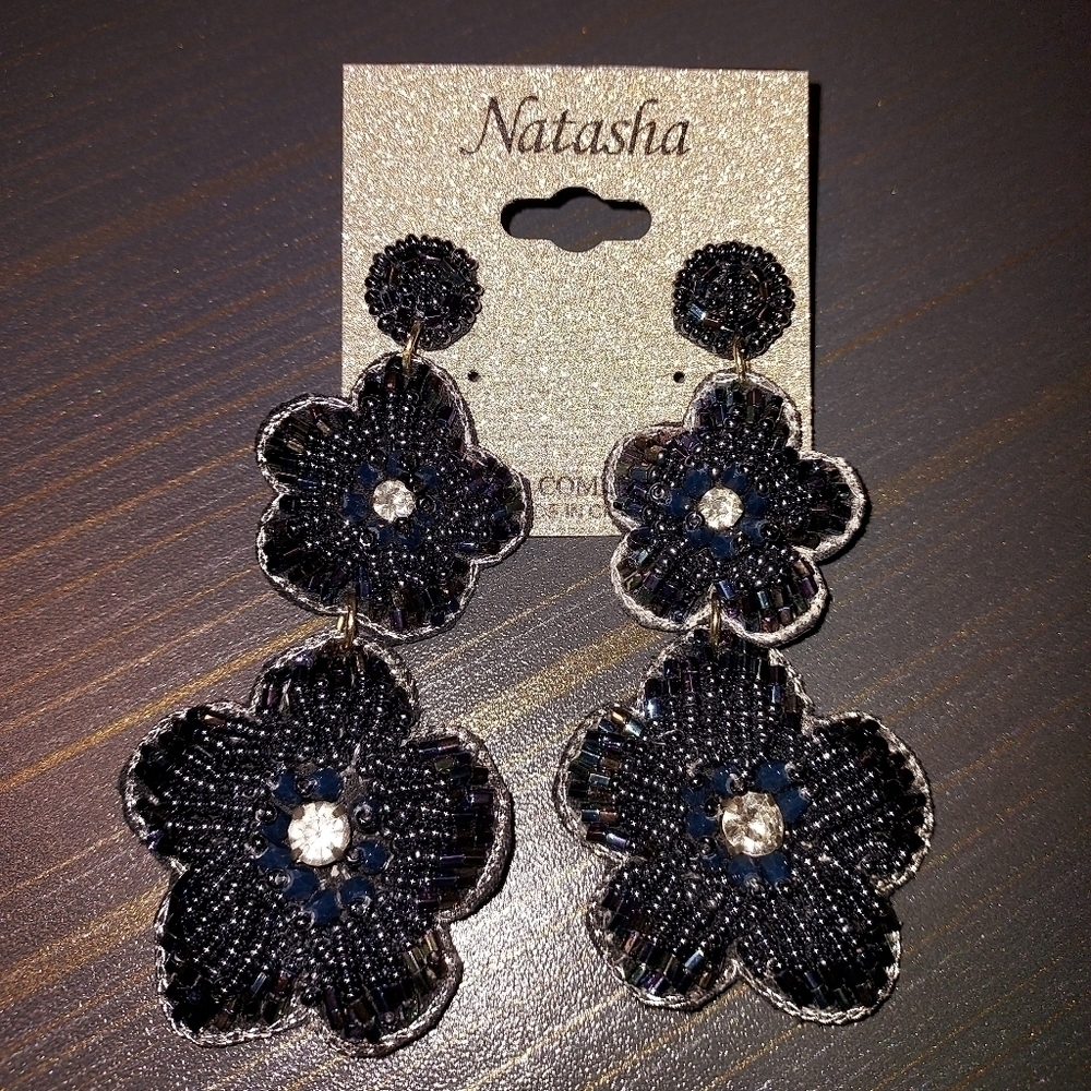 Natasha blue beaded flower earrings